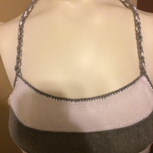 Gap Women’s Halter Style Tank Top - Picture 2 of 7